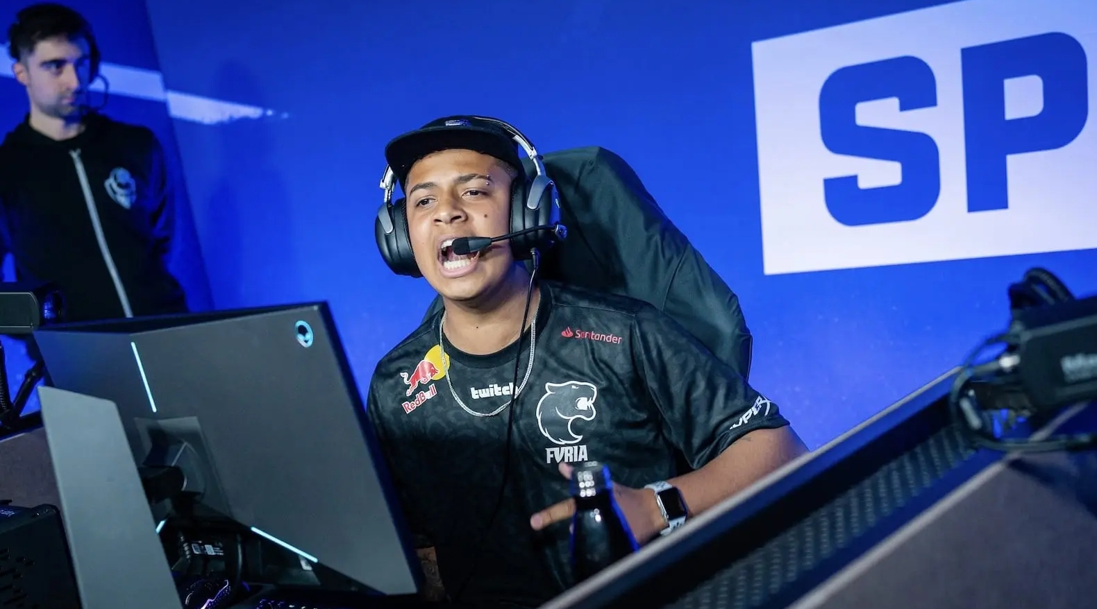 锋形成错位 锋形成错位